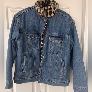 Reversible leopard print Levi’s denim jacket